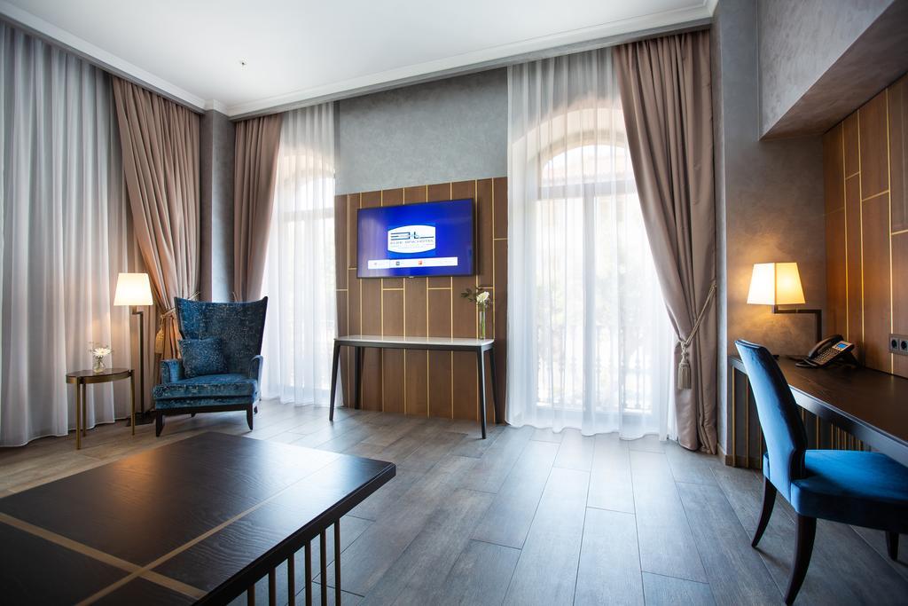 Boutique Hotel Elke Spa Superior ซานต์เฟลิอูเดกีโซลส์ ภายนอก รูปภาพ